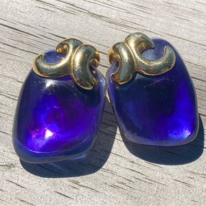 Givenchy Vintage Purple Blue Resin/Acrylic Gold-tone Clip-on Earrings 1.5”